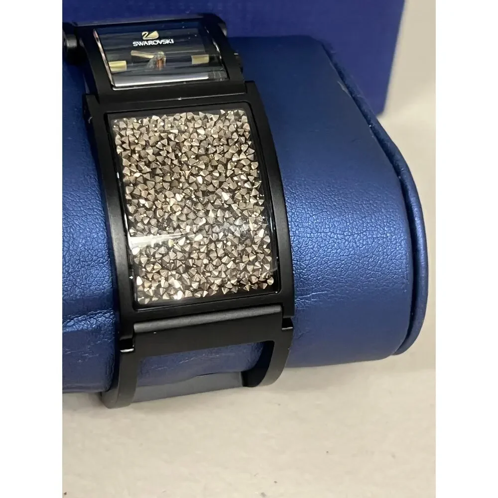 Swarovski crystalline bangle